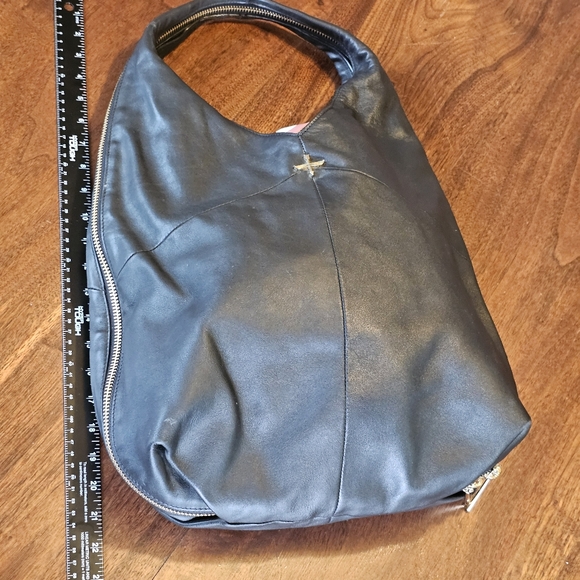 Pour la Victoire Large Hobo Nouveau Shoulder Bag Black With Zippers Inside Navy - Picture 11 of 16